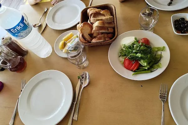 Olivia Gourmet Restaurant &amp; Cafe Bar - Resim 6
