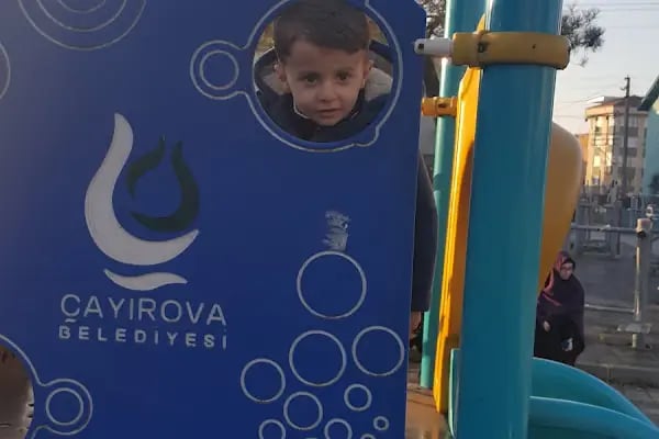 Çayırova Belediyesi Cumhuriyet Çocuk Parkı - Resim 13