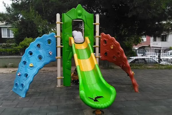 Çayırova Belediyesi Cumhuriyet Çocuk Parkı - Resim 8