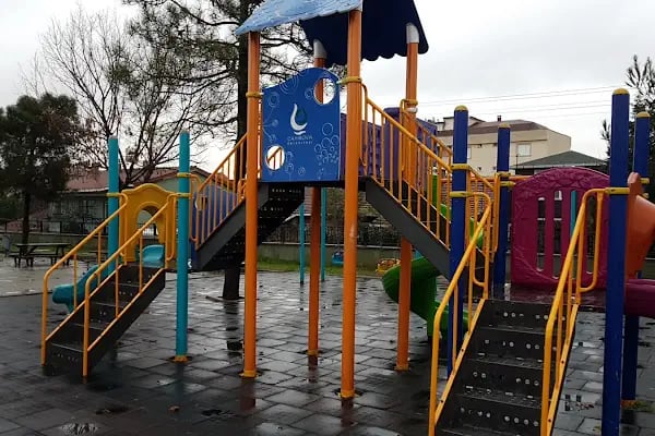 Çayırova Belediyesi Cumhuriyet Çocuk Parkı - Resim 1