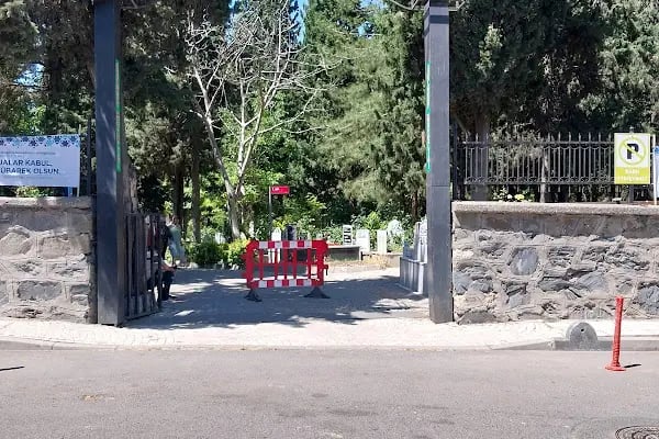 Sefaköy Mezarlığı - Resim 9