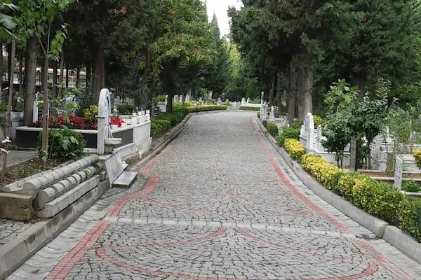 Sefaköy Mezarlığı - Resim 12