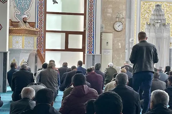Kirazlı Orta Cami - Resim 11