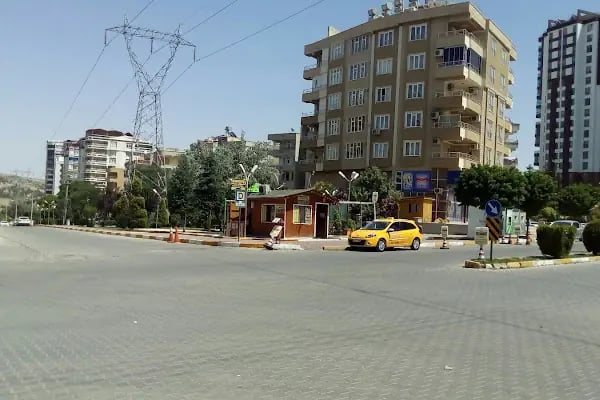 Karaköprü Karşıyaka Taksi Durağı - Resim 11