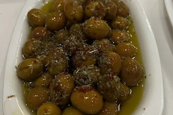 Aura Cafe &amp; Patisserie - Resim 18