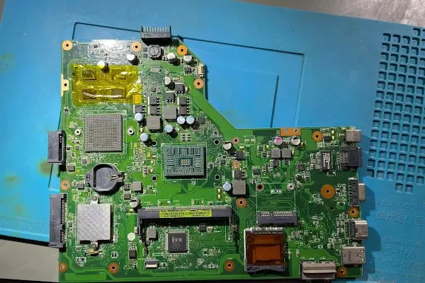 tekno|com Laptop MacBook Onarım Merkezi - Resim 4