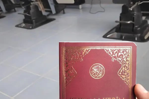 BARANLI SAÇ TASARIM erkek kuaförü - Resim 3