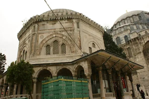 Kanuni Sultan Süleyman Türbesi - Resim 2
