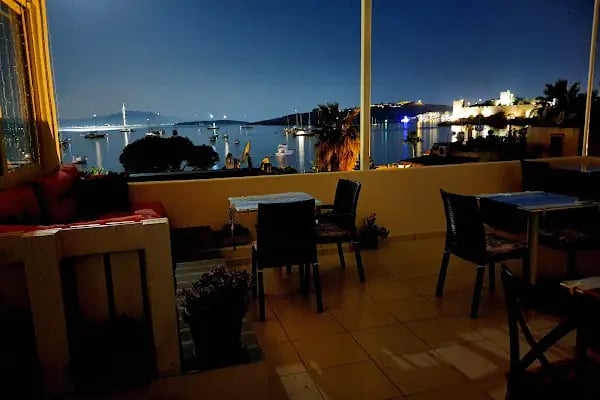 R HOUSE HOTEL - Resim 8