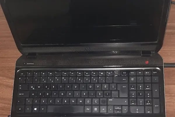 Pratik Servisim • İzmir Bilgisayar ve Telefon Tamir Atölyesi - Resim 16
