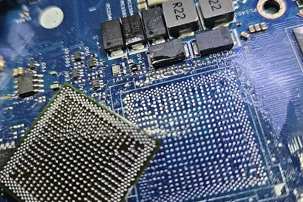 Pratik Servisim • İzmir Bilgisayar ve Telefon Tamir Atölyesi - Resim 12