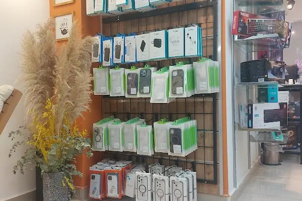 Pratik Servisim • İzmir Bilgisayar ve Telefon Tamir Atölyesi - Resim 9