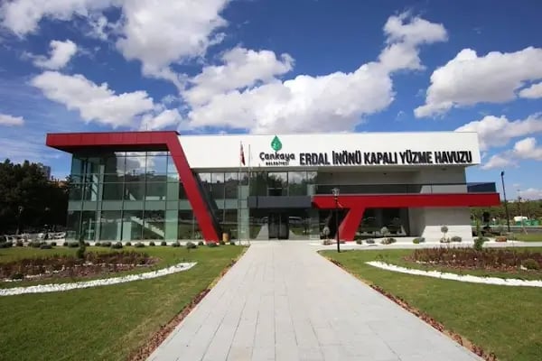 Erdal İnönü Kapalı Yüzme Havuzu - Resim 2