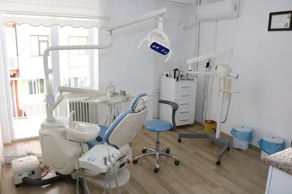Diş Hekimi Uğur Kaya - Resim 16