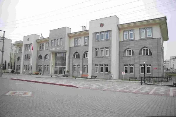 Karacabey Adalet Sarayı - Resim 13