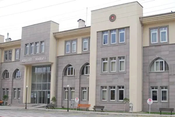 Karacabey Adalet Sarayı - Resim 2