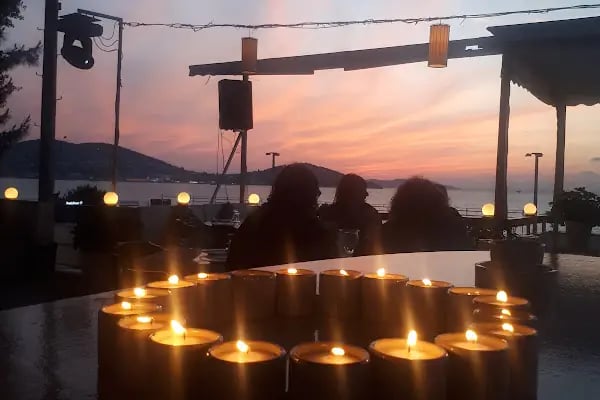 la vie cafe - Resim 4