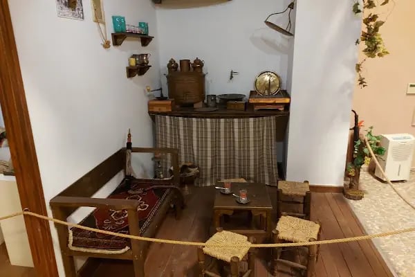 Akhisar Arkeoloji ve Etnografya Müzesi - Resim 16