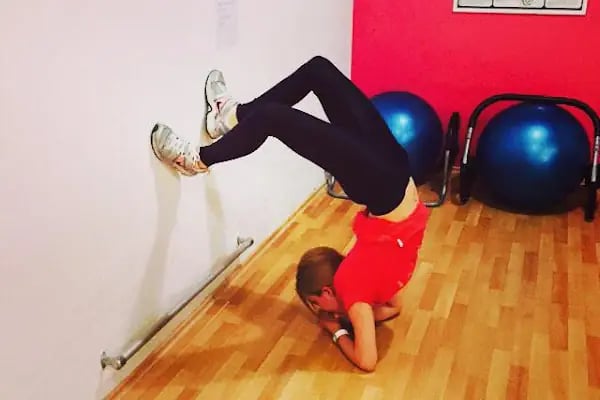 B-fit Bayraklı - Manavkuyu Kadınların Spor ve Yaşam Merkezi - Resim 3