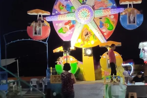 Akçay Lunapark - Resim 15