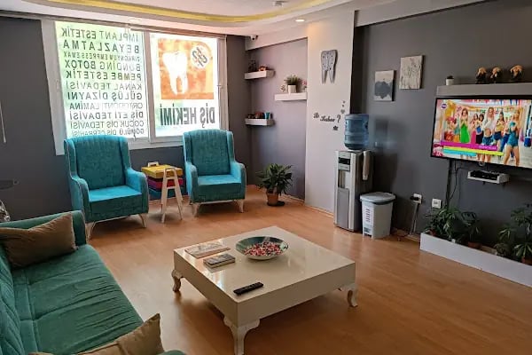 Diş Hekimi Sibel Özen Seyhan Adana Elmas Diş Kliniği - Resim 3