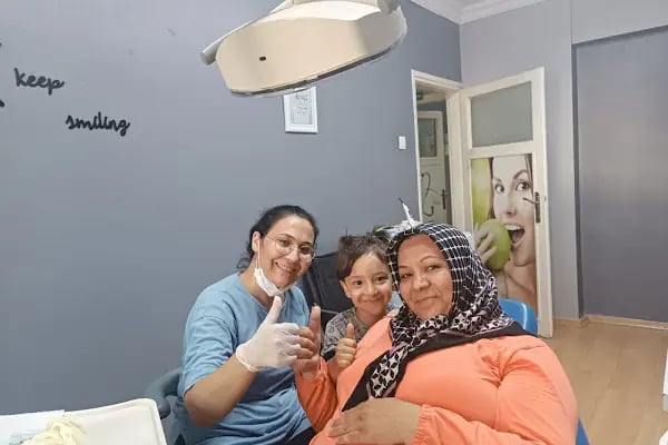 Diş Hekimi Sibel Özen Seyhan Adana Elmas Diş Kliniği - Resim 16