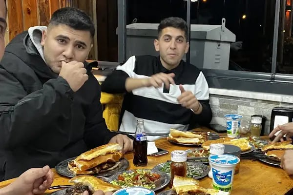 Gönlümce Kebap Evi Yavuz Usta - Resim 3