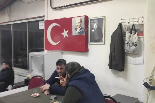 Kardeşler kıraathanesi - Resim 3