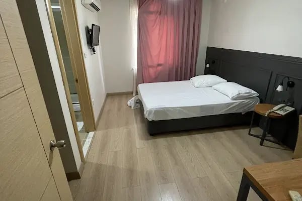 City Hotel - Resim 2