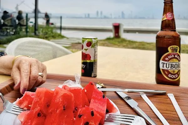 Bayraklı İskele Cafe - Resim 19