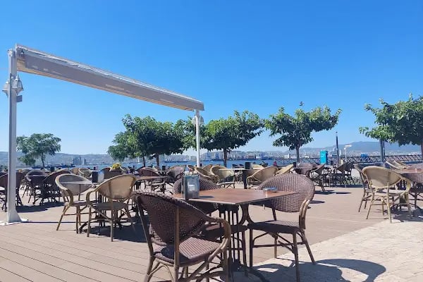 Bayraklı İskele Cafe - Resim 2