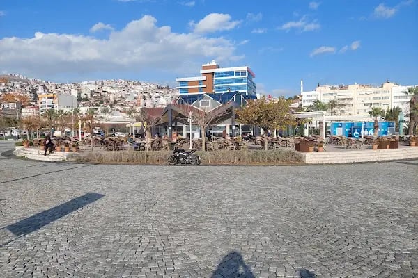 Bayraklı İskele Cafe - Resim 6