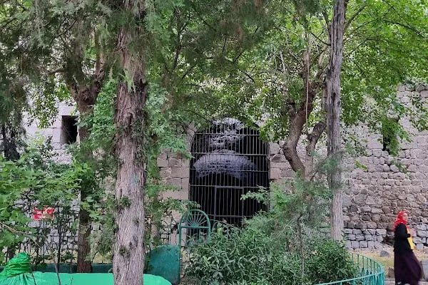 Hindlî Baba Türbesi - Resim 8