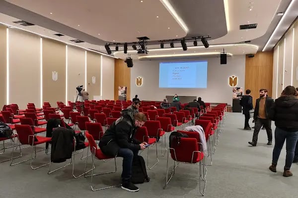 İbn Haldun Üniversitesi - Resim 12