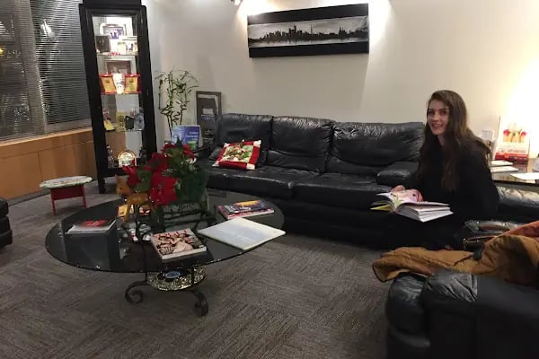 AYKAÇ Diş İmplant ve Ağız Sağlığı Tunalı Ankara Invisalign Ortodonti Gülüş Tasarımı Ortognatik Cerrahi Lazer Protez Lamina - Resim 2