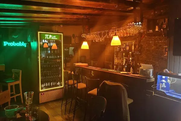 Pi Cafe Bistro - Resim 4