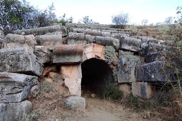Feke Kara Kilise - Resim 18