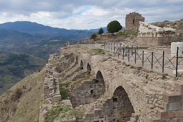 Pergamon Kütüphanesi - Resim 9