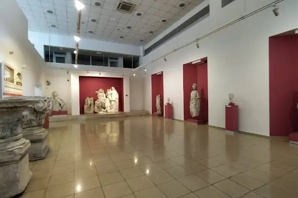 T.C. Kültür ve Turizm Bakanlığı İzmir Tarih ve Sanat Müzesi/ Museum Of History And Art - Resim 17
