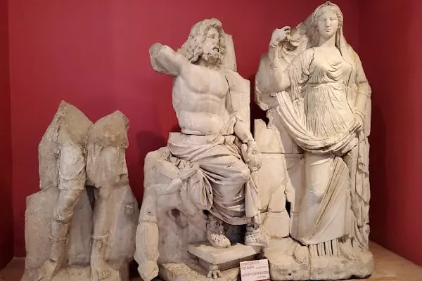 T.C. Kültür ve Turizm Bakanlığı İzmir Tarih ve Sanat Müzesi/ Museum Of History And Art - Resim 6
