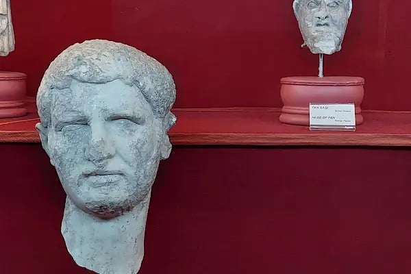 T.C. Kültür ve Turizm Bakanlığı İzmir Tarih ve Sanat Müzesi/ Museum Of History And Art - Resim 10