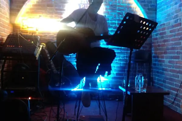 SHOT PUB - Resim 16