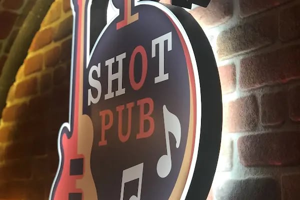 SHOT PUB - Resim 19