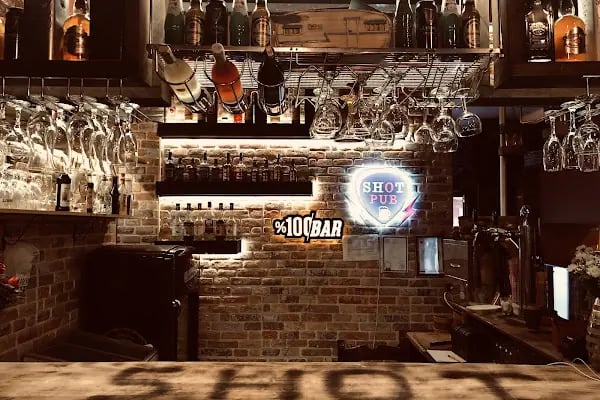 SHOT PUB - Resim 5
