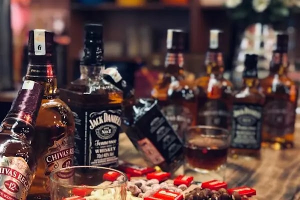 SHOT PUB - Resim 12