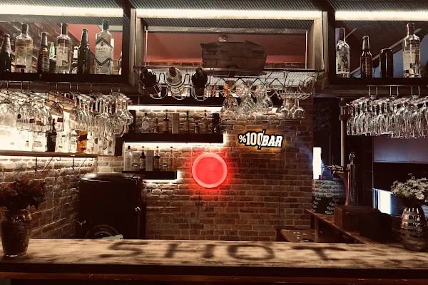 SHOT PUB - Resim 17