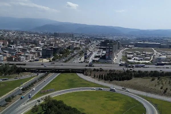 Geçit Özdilek Avm Otoparkı - Resim 18