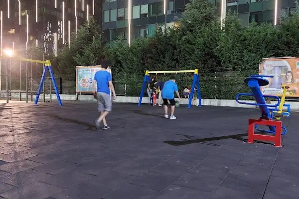 T.C. Bahçelievler Belediyesi Spor Parkı - Resim 15