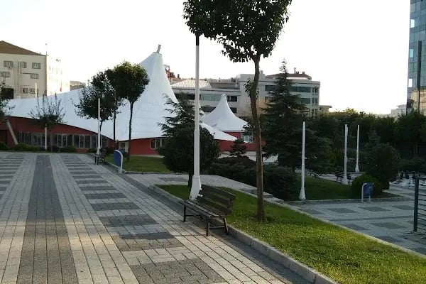 T.C. Bahçelievler Belediyesi Spor Parkı - Resim 6