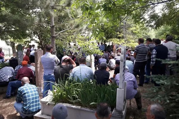 Kayacık Mezarlığı - Resim 3